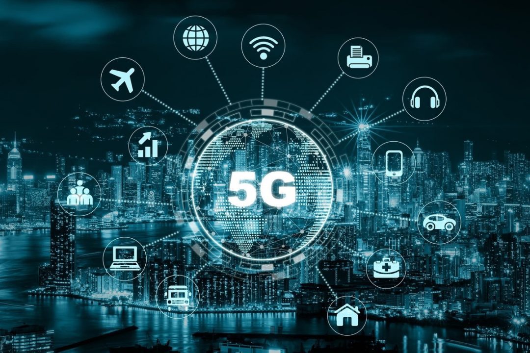 5G significa quinta geração de redes móveis e é uma tecnologia projetada para comunicação sem fios. 